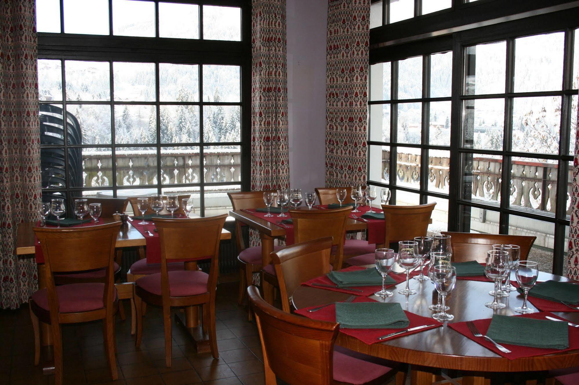 מונטריון Auberge Du Mont Rond מראה חיצוני תמונה