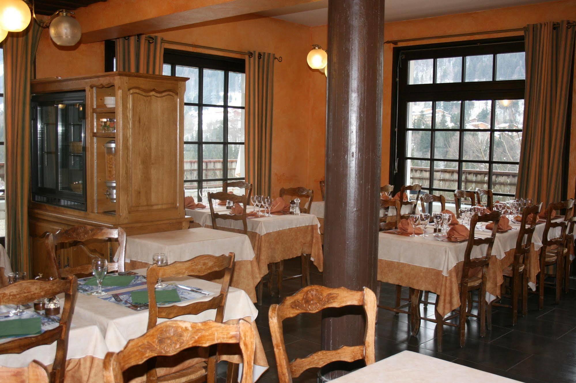 מונטריון Auberge Du Mont Rond מראה חיצוני תמונה